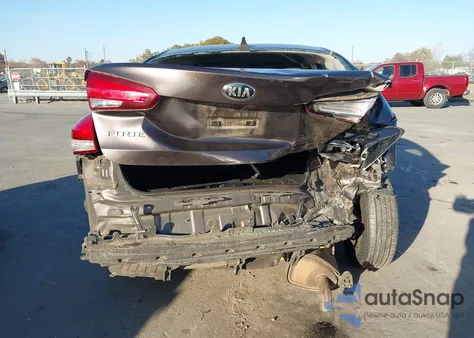 2017 Kia Forte Lx из США, поврежденный, VIN 3KPFK4A75HE156495